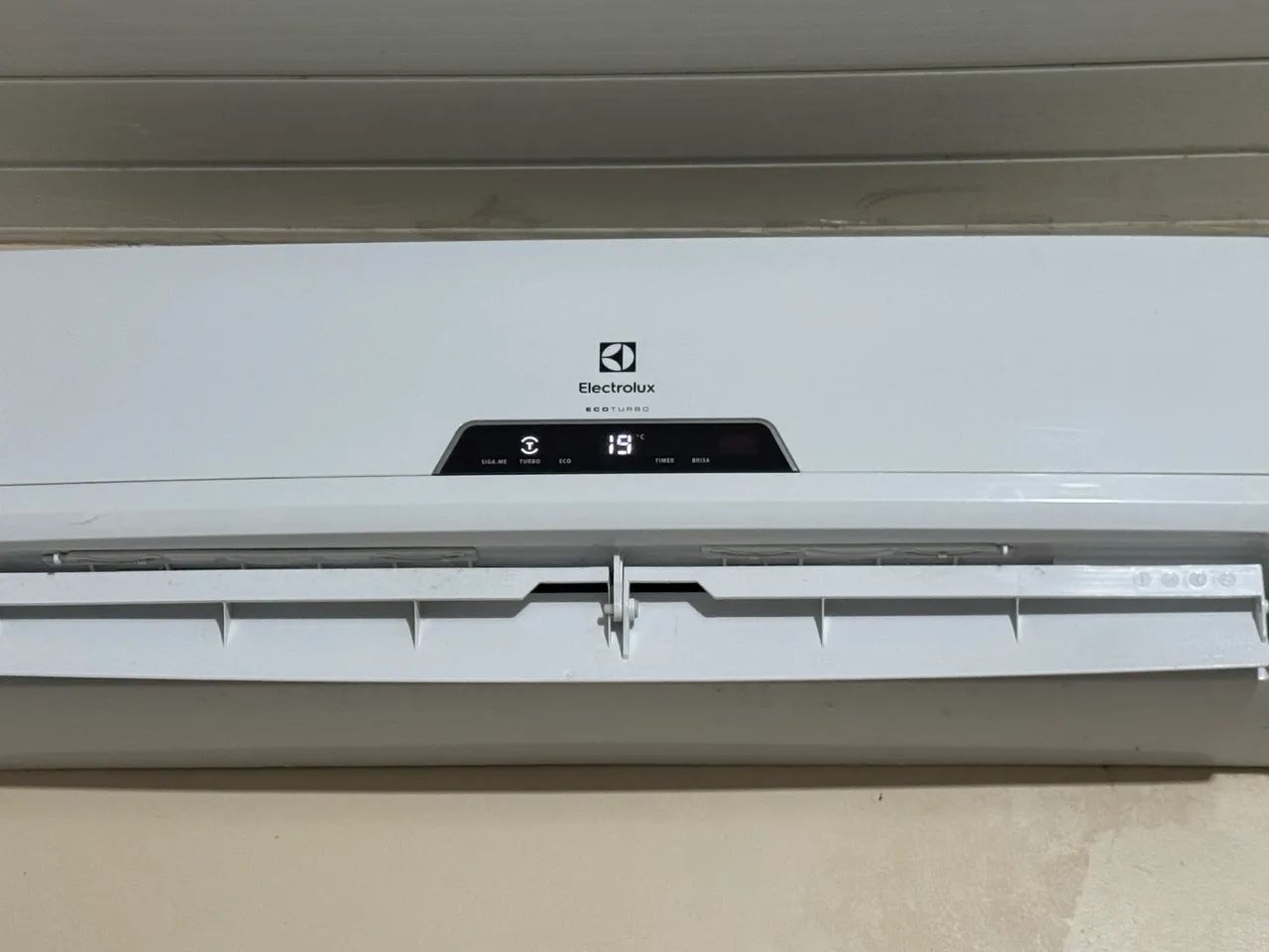 Vende central de ar condicionado eletrolux 12.000 Btus - Foto 3