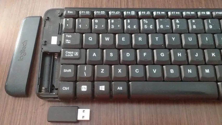 Combo Teclado E Mouse Sem Fio Logitech Mk220 Preto - Foto 2