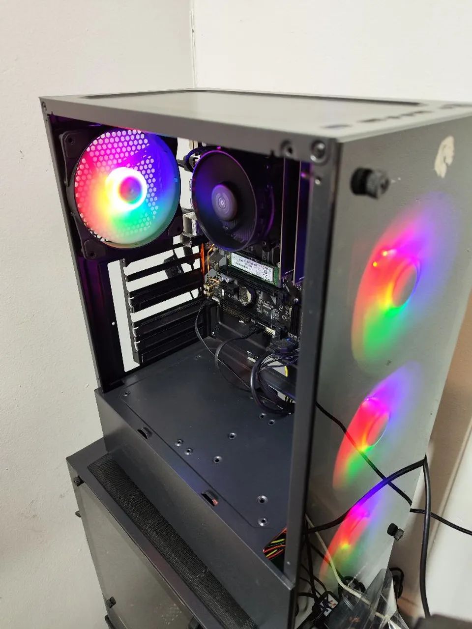 PC Ryzen 5 Vega11 - Foto 2