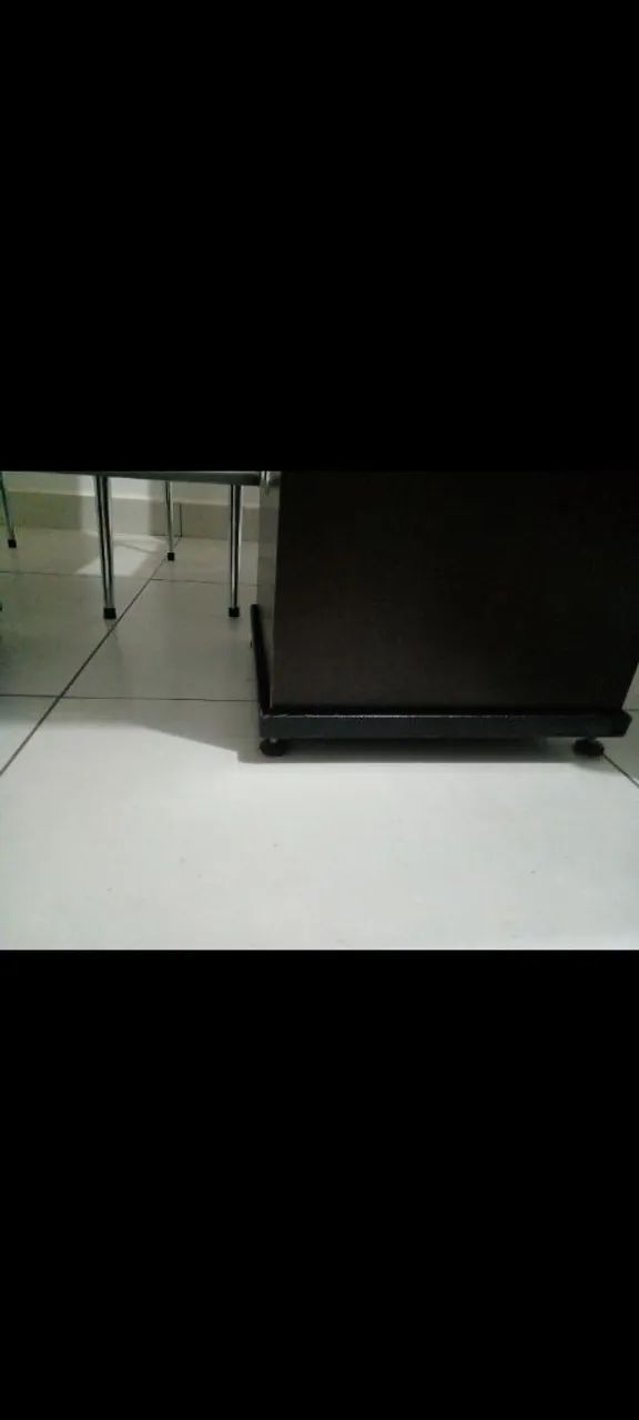 Mesa seis cadeiras tampo em vidro  - Foto 4