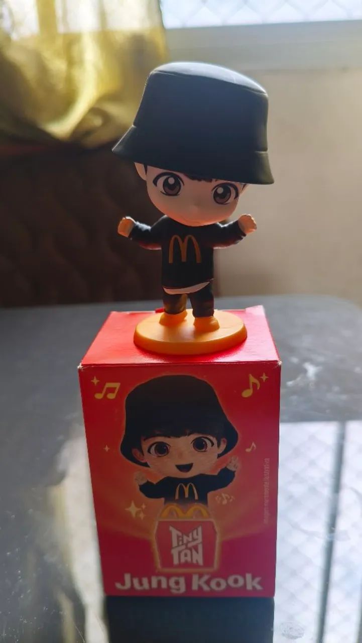 8 bonecos do BTS  - Foto 5