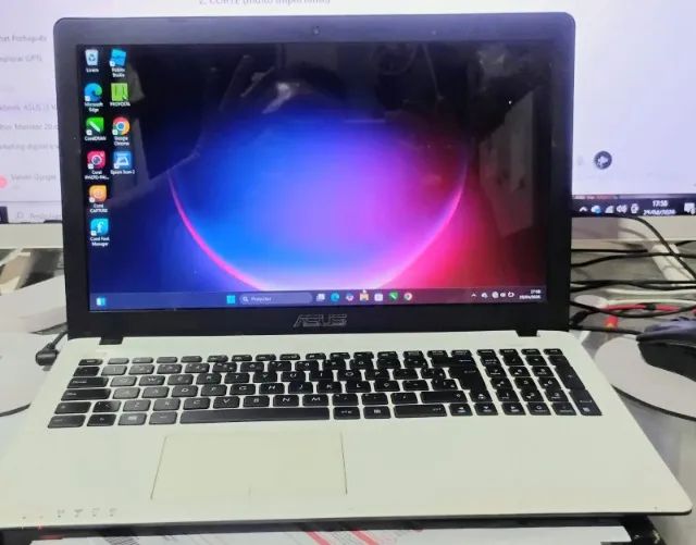 Notebook funcionando 100%, pode testar na hora.? ? ?Aceito proposta à vista.?