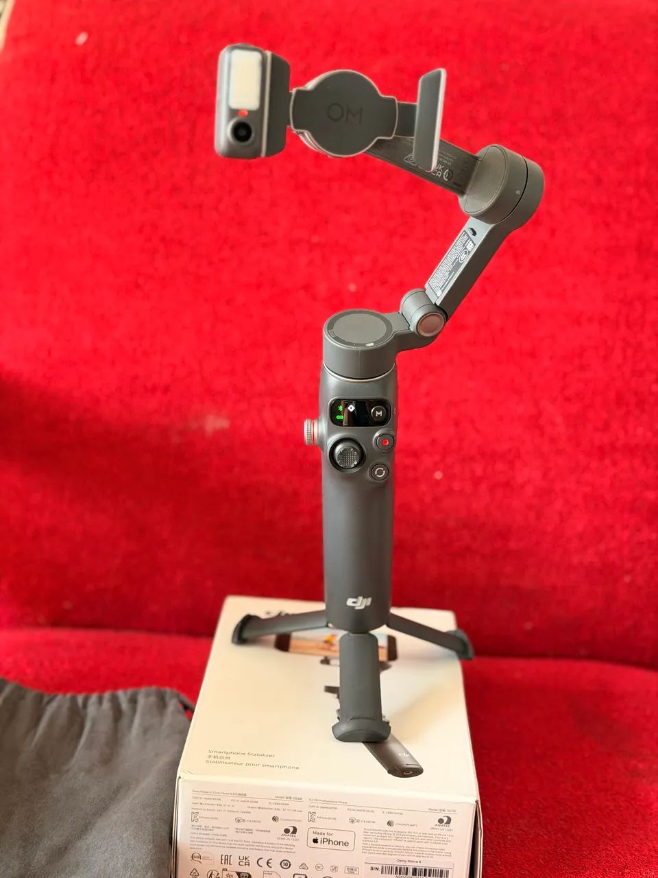 Estabilizador DJI Osmo Mobile 8 - última geração com câmera que segue a pessoa - Foto 5