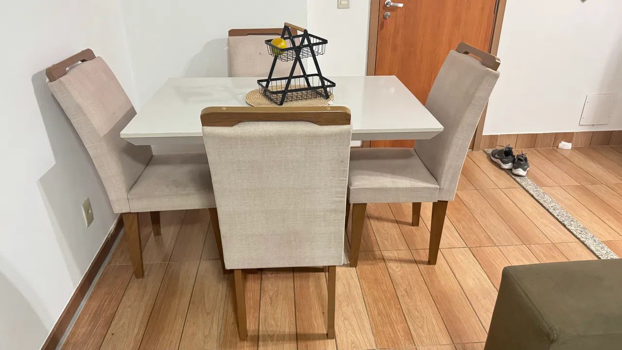Mesa mais 4 cadeiras  - Foto 4