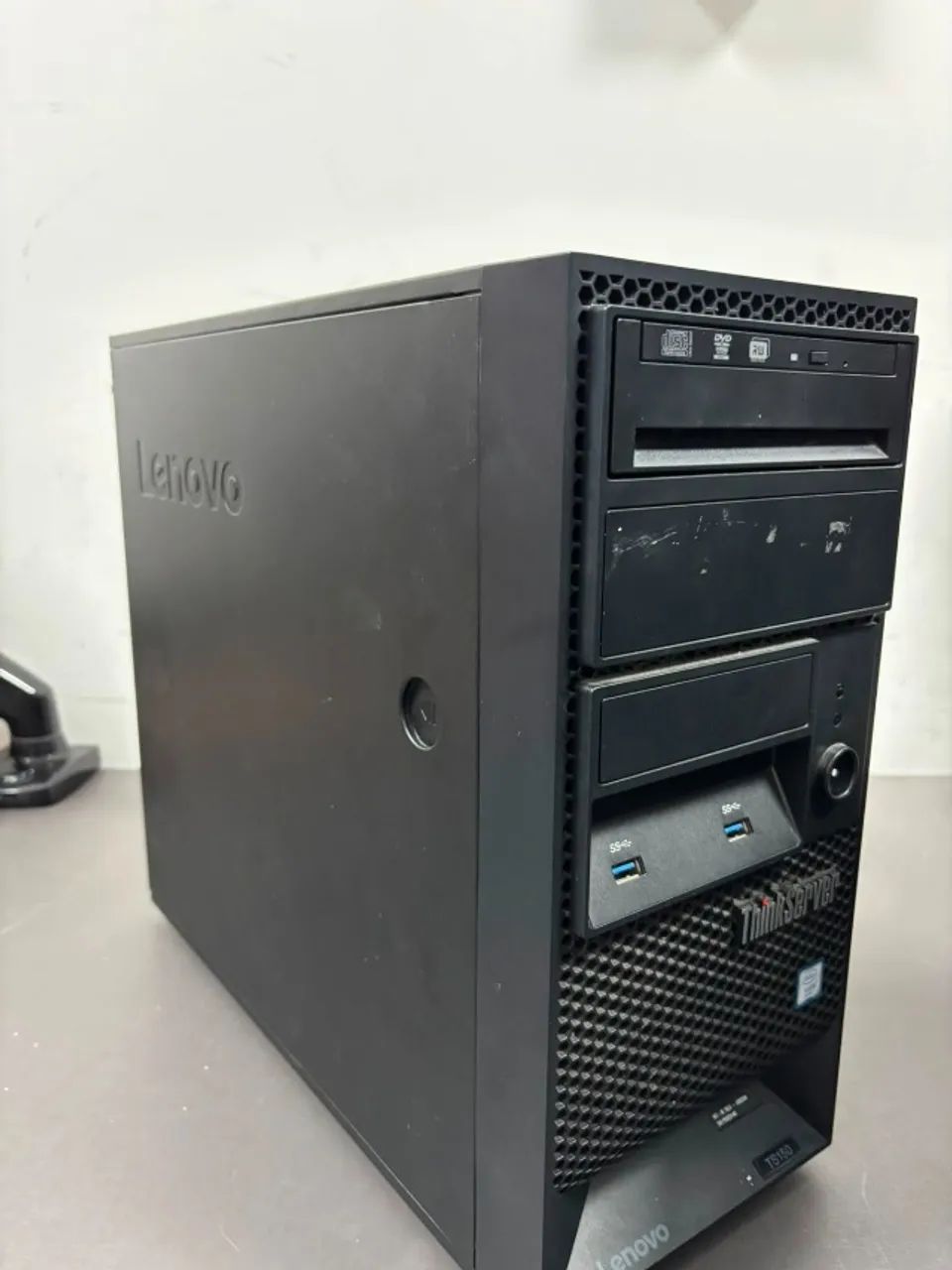 Lenovo ThinkServer TS150 Servidor - Foto 2