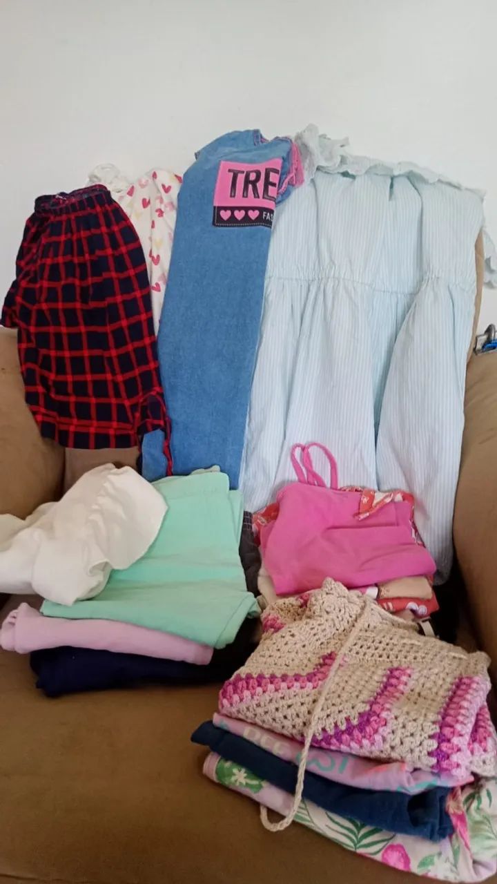 ROUPAS DE MENINA (8 A 10 ANOS)
