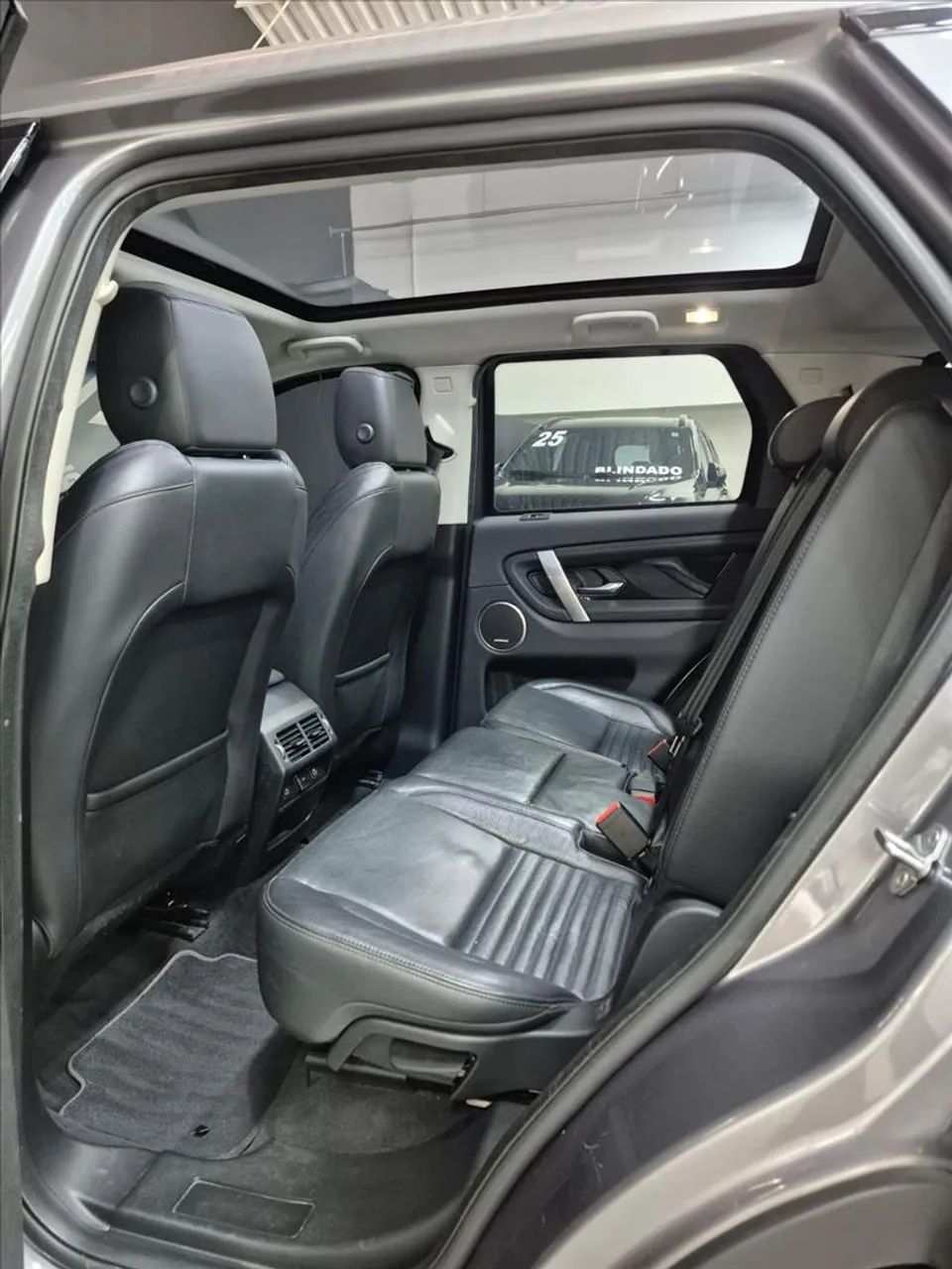 Land Rover Discovery Sport SE 2.0 4X4 Aut., foto 16 de 16