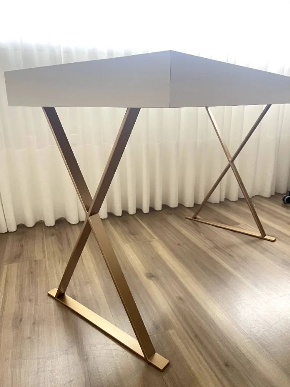 Estante MDF  e Mesa em ótimo estado - Foto 5