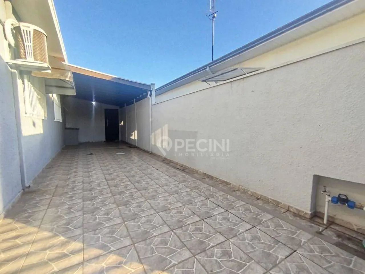 Casa com 3 quartos para alugar no Saúde em Rio Claro.
