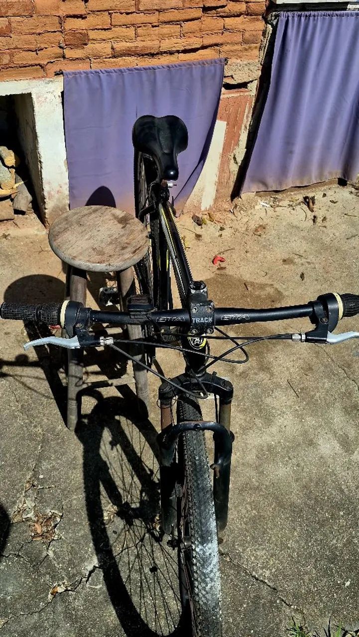 Bicicleta - Track aro 29 de 21 marchas com freios a disco - Foto 2