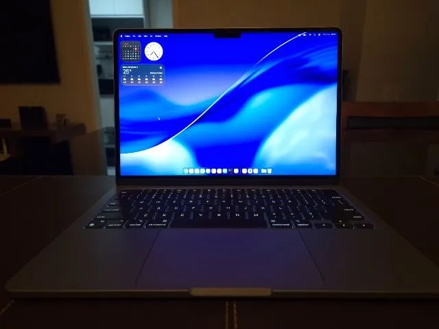 MACBOOK AIR M3 2024 8 GB 256 SSD BATERIA 100% 22 cilcos  - Foto 3