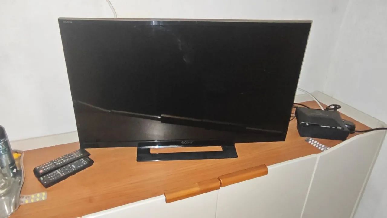 Mesa, Sofá e Tv usados, semi novos  - Foto 3