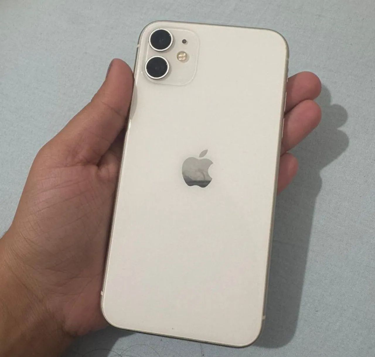iPhone 11 64 GB  