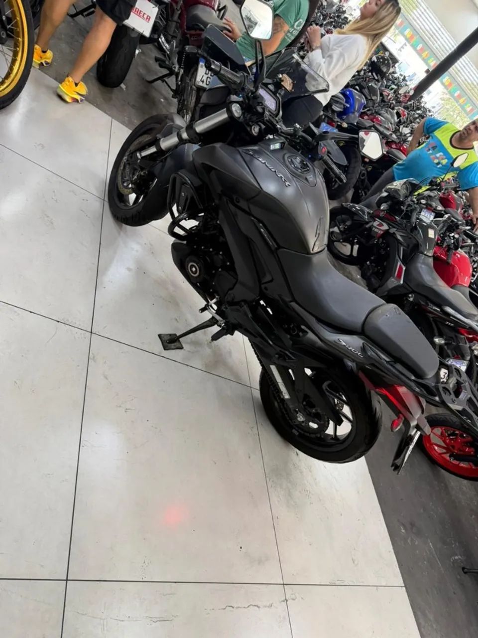 BAJAJ DOMINAR 400 - Foto 2