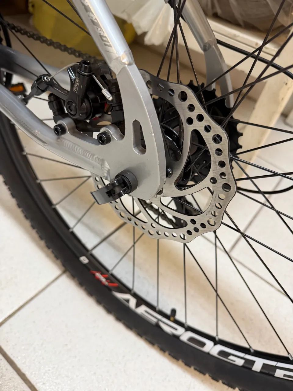 Bicicleta Aro 29 (nova e com nota) - Foto 3