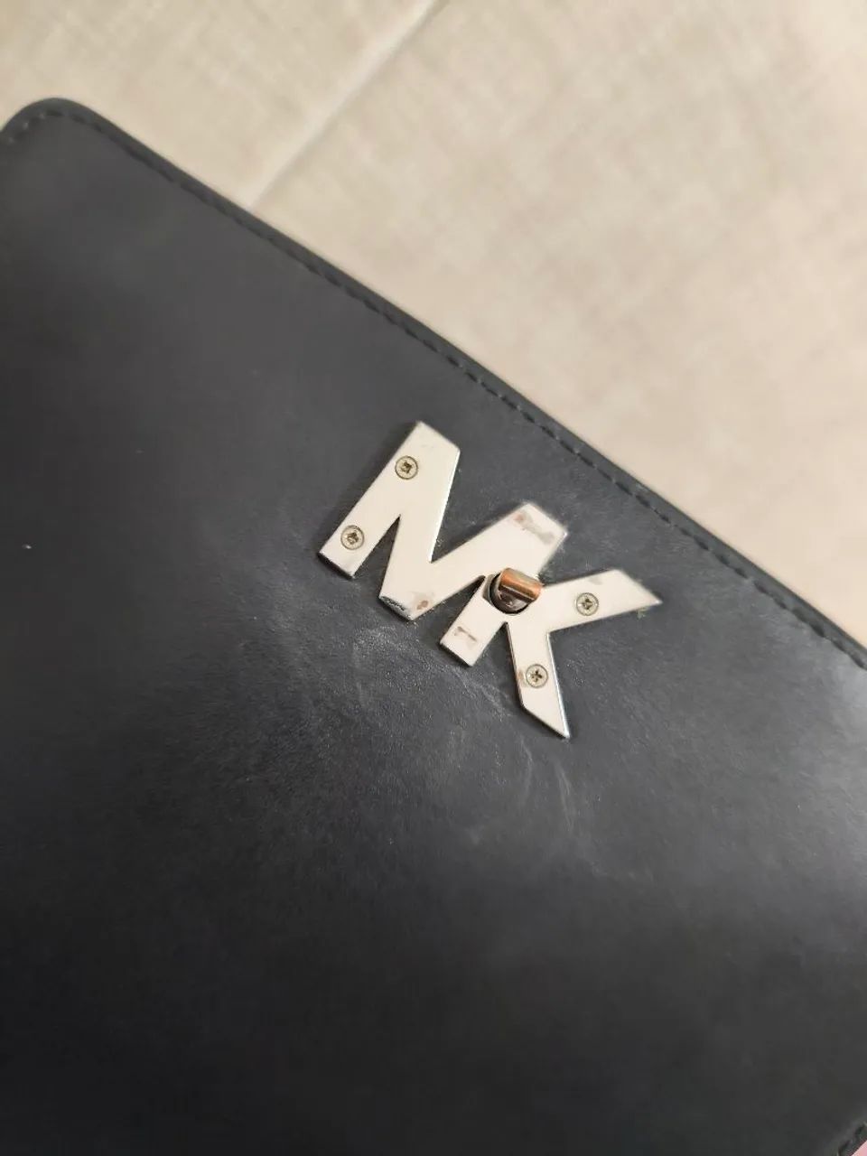 Bolsa MK original em couro  - Foto 5