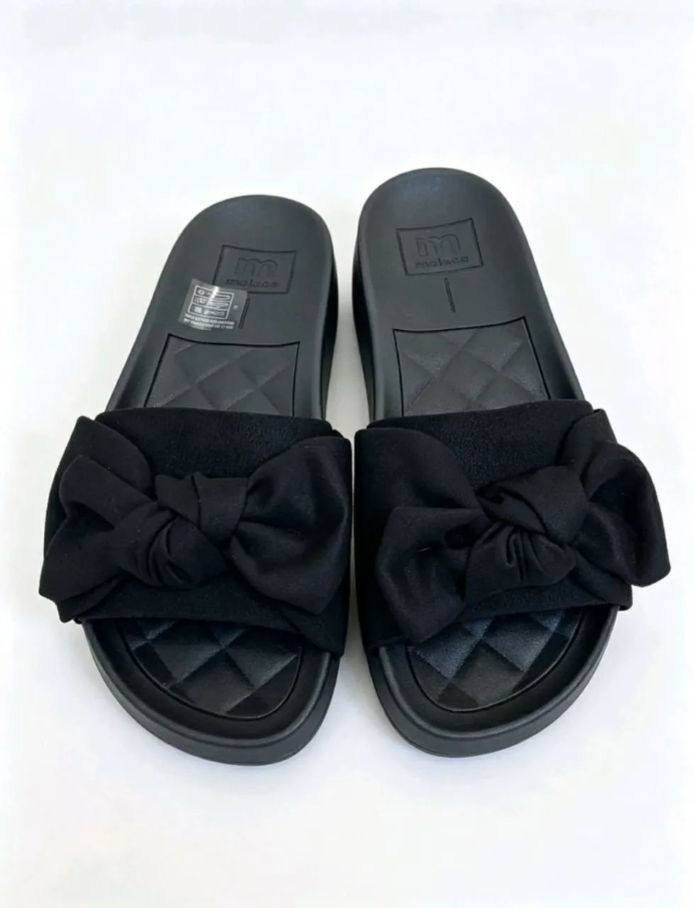 Chinelo slide moleca laço preto - Foto 3