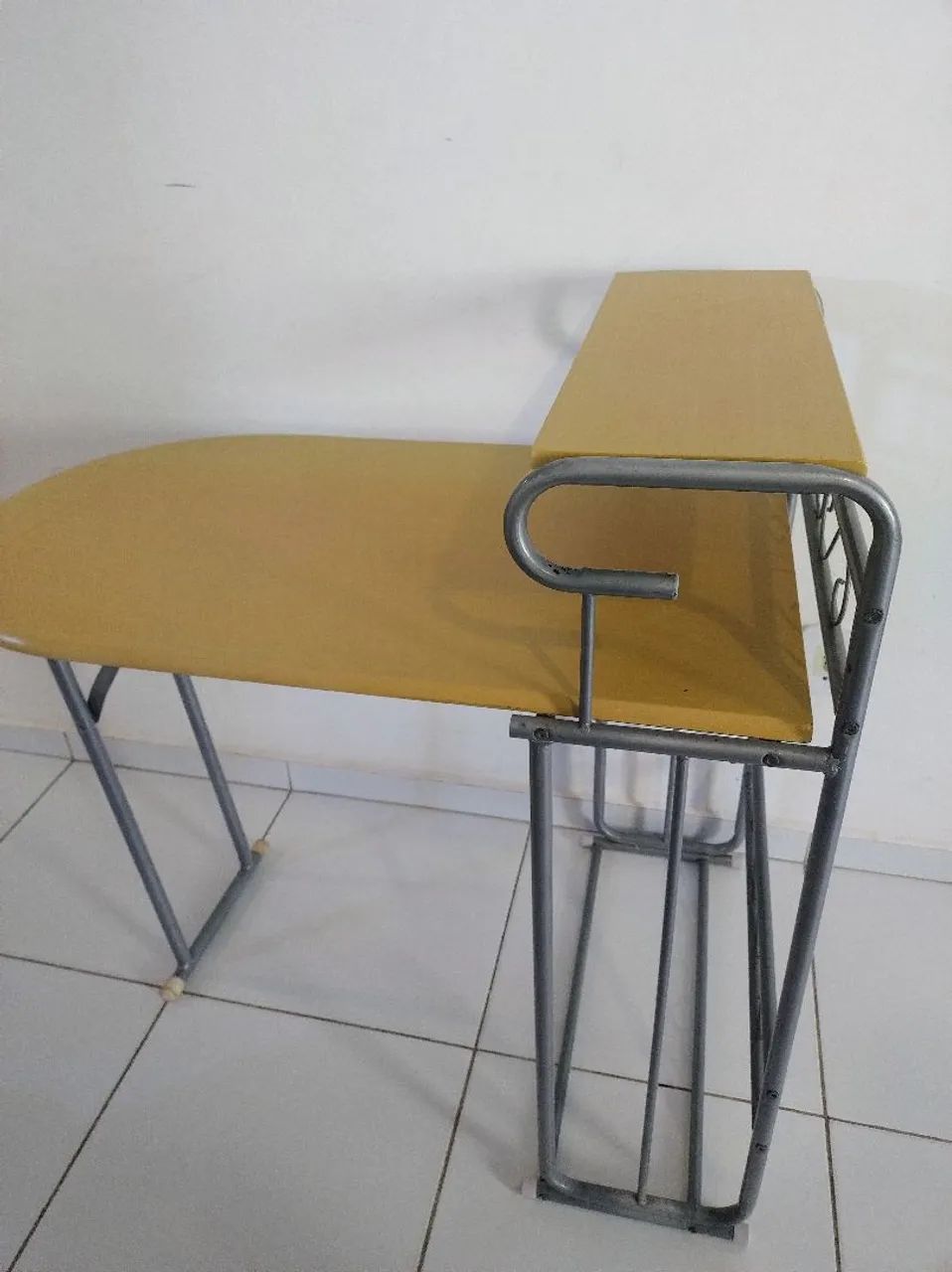 Mesa de estudos - Foto 2