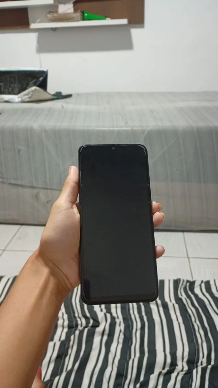 Vendo realme Note 60x, 3 meses de uso - Foto 2