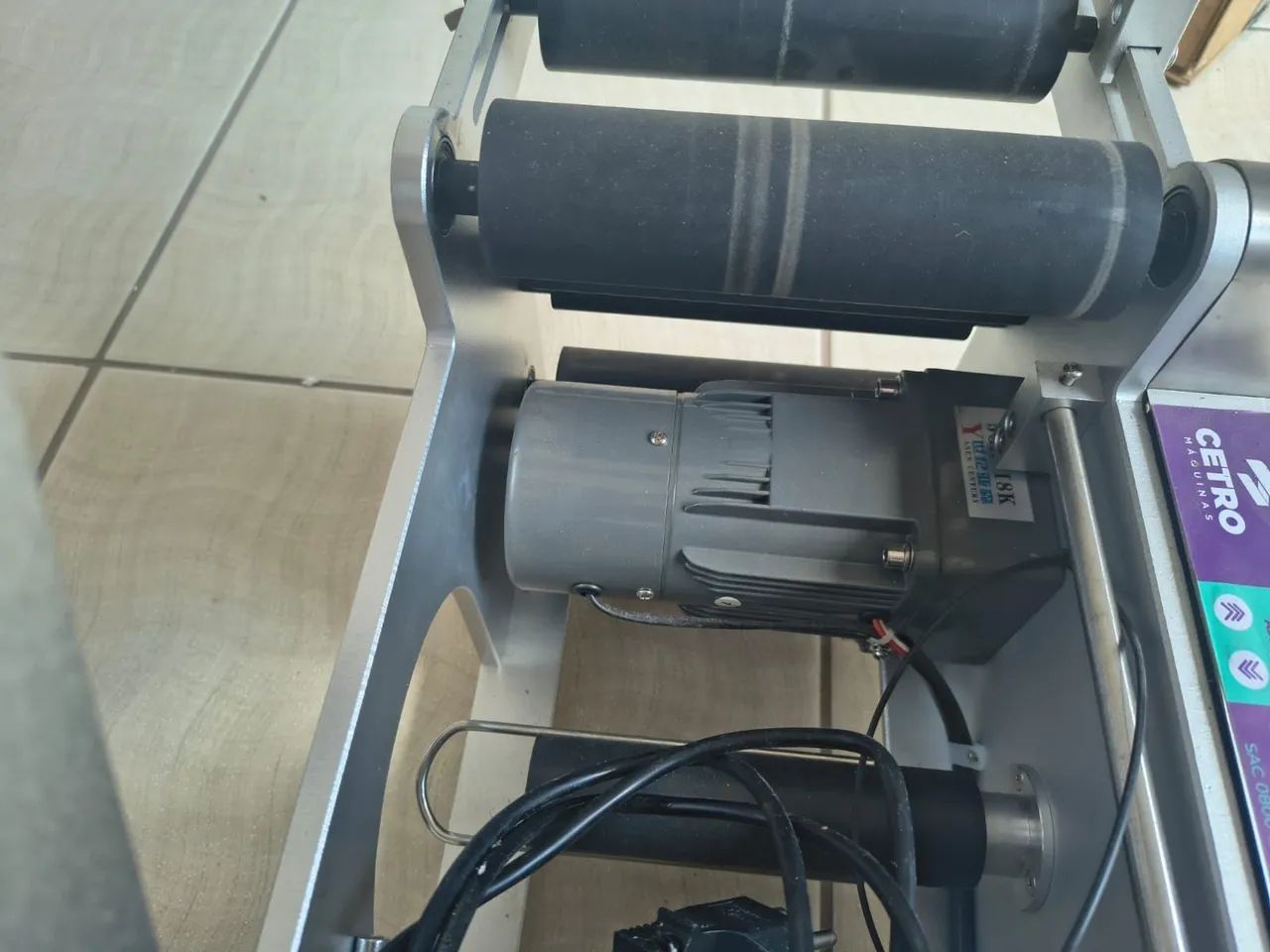 Rotuladora semiautomática cetro semi nova completa modelo CSLM 150 T - Foto 4