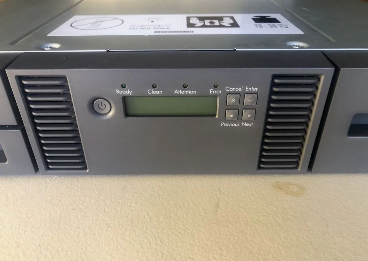 HPE Storage MSL2024 Tape Library