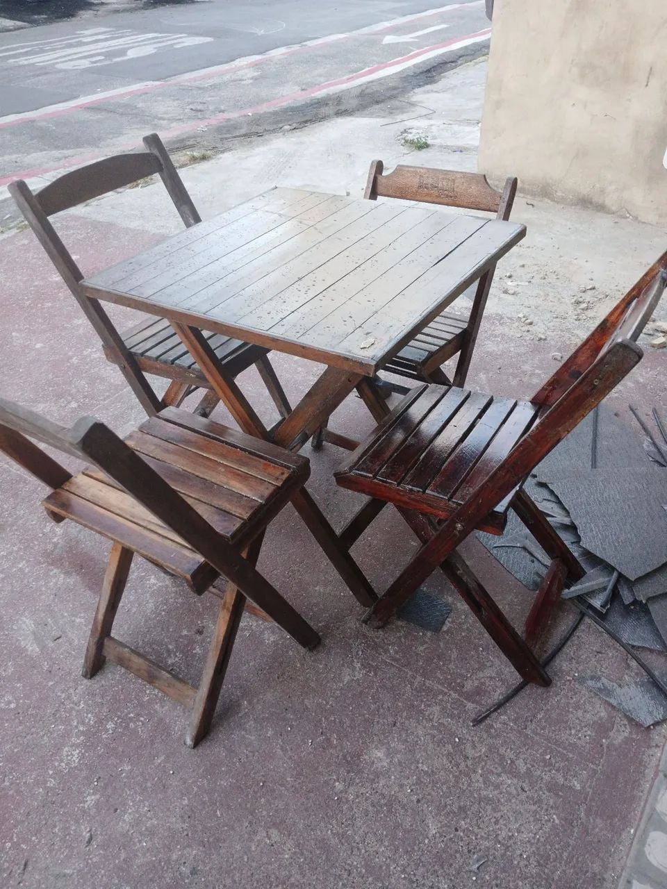 Conjunto mesa dobrável c/cadeiras  - Foto 4