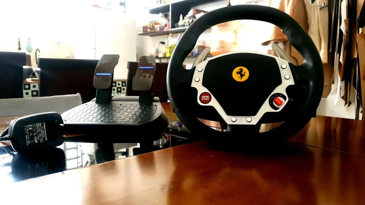 Volante Ferrari F430 Force Feedback