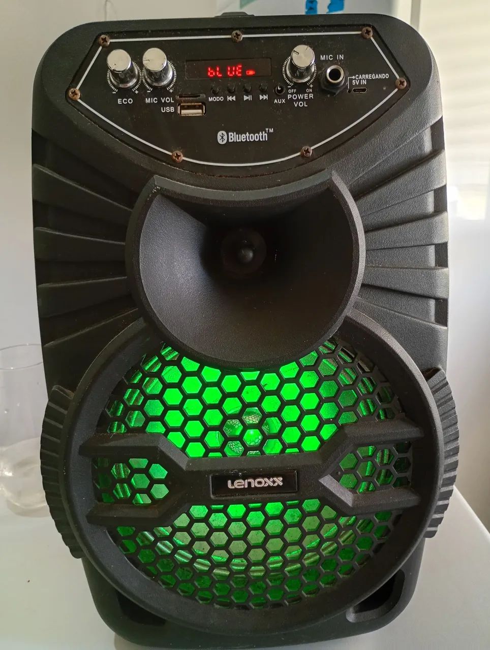 Caixa de som tamanho média com rodinha  - Foto 2