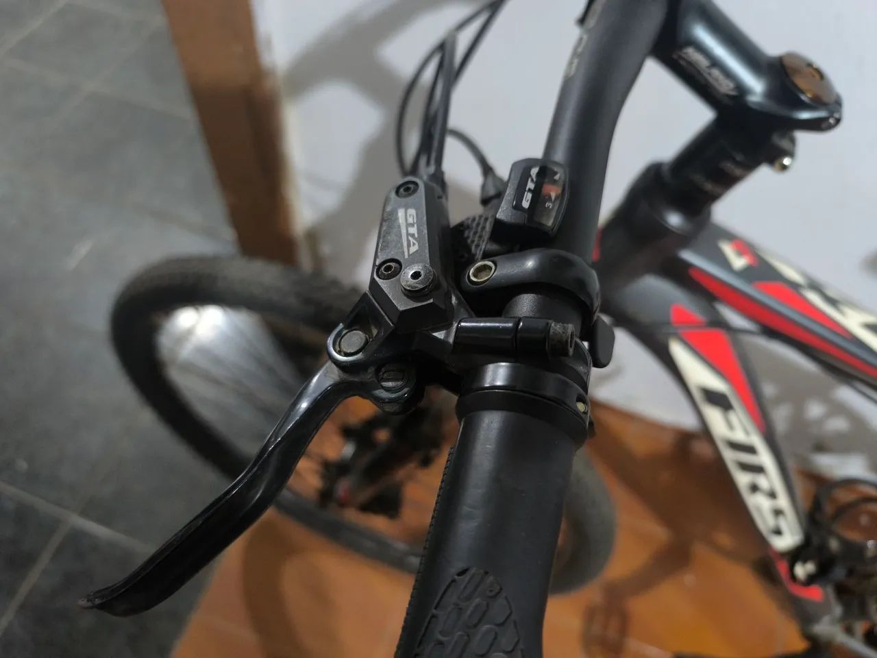 Bicicleta First Aro 29 k7 - Foto 3