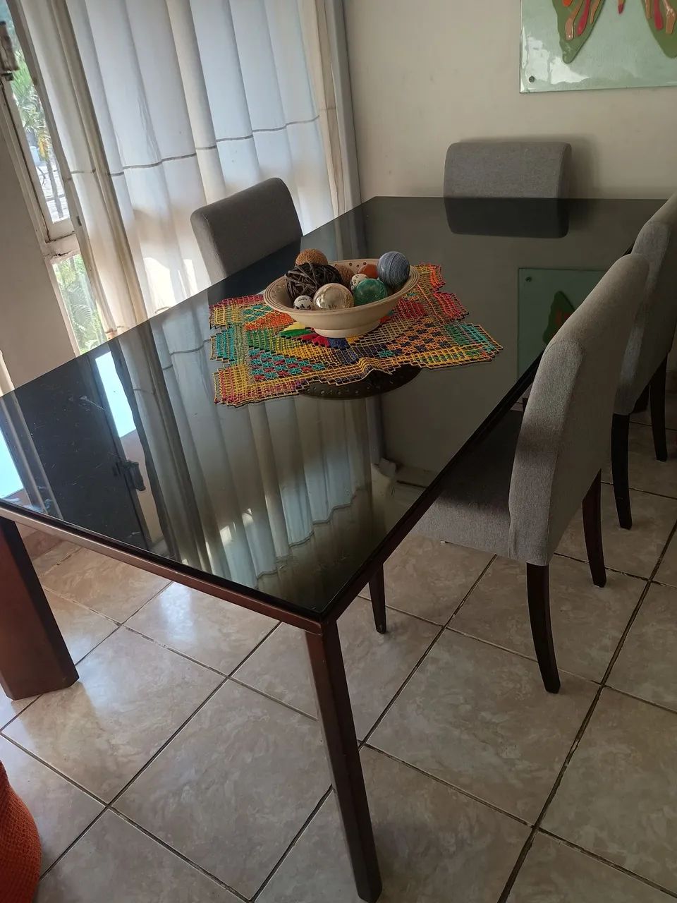Mesa madeira e vidro e 8 cadeiras