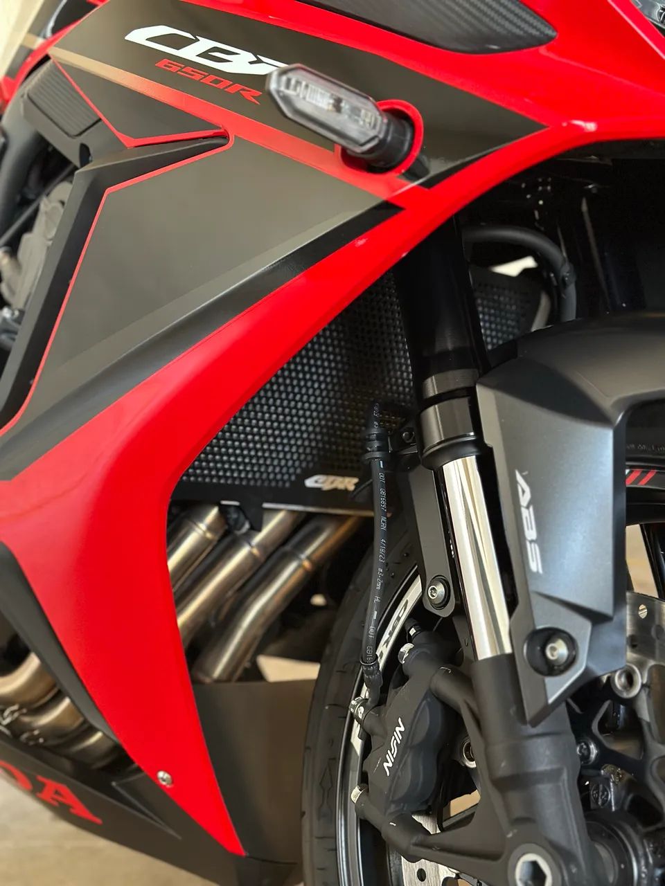 CBR 650R - Foto 4