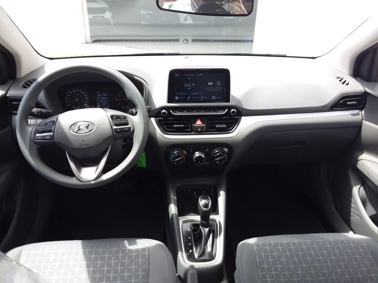 Hyundai HB20S Comfort Plus 1.0 TB Flex 12V Aut, foto 10 de 12