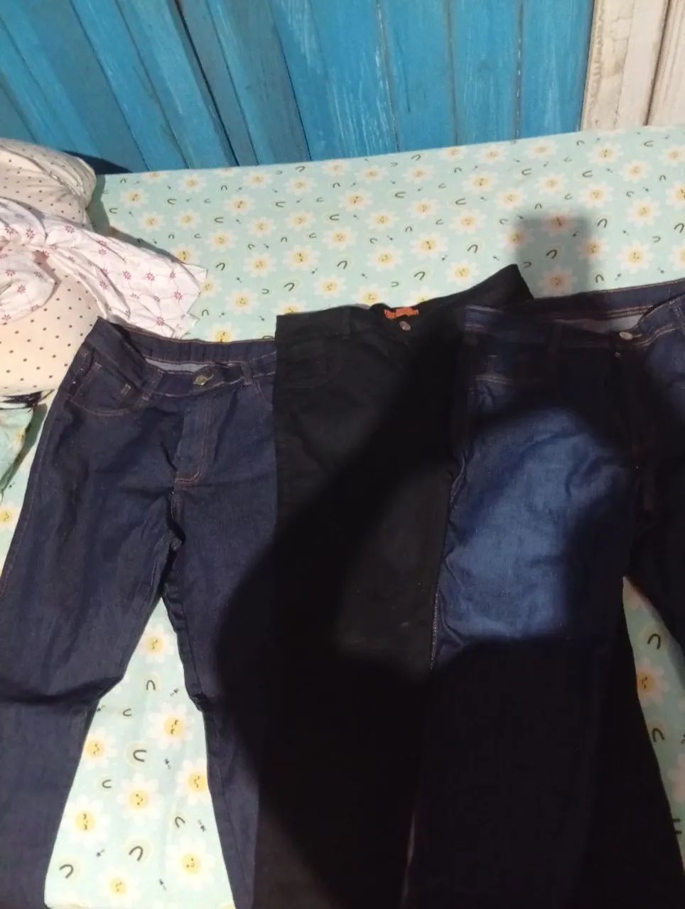 Vendo 3 calça jeans nova - Foto 3