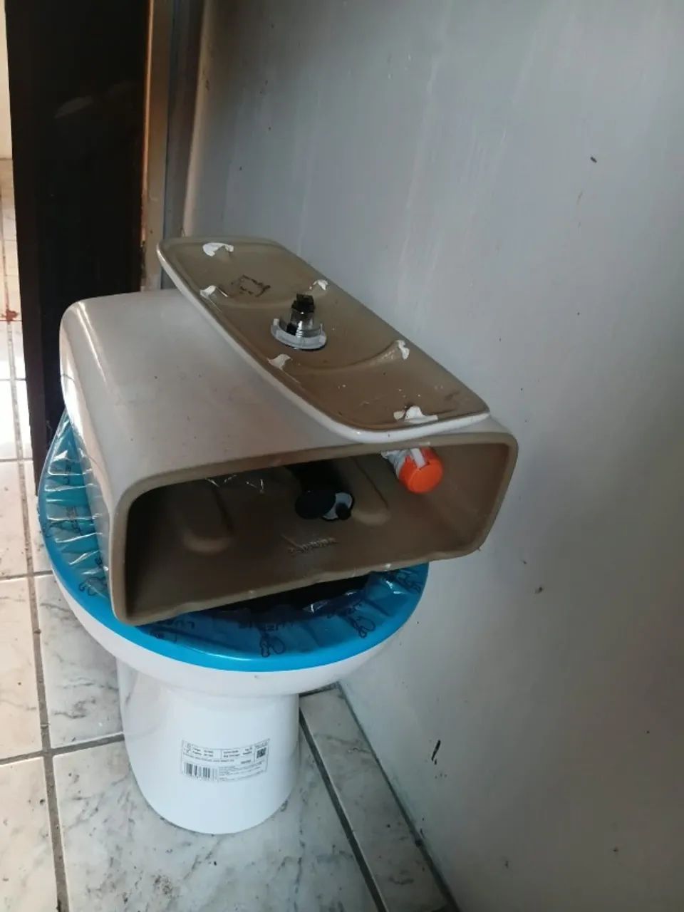 VASO SANITARIO COM CAIXA ACOPLADA - Foto 2