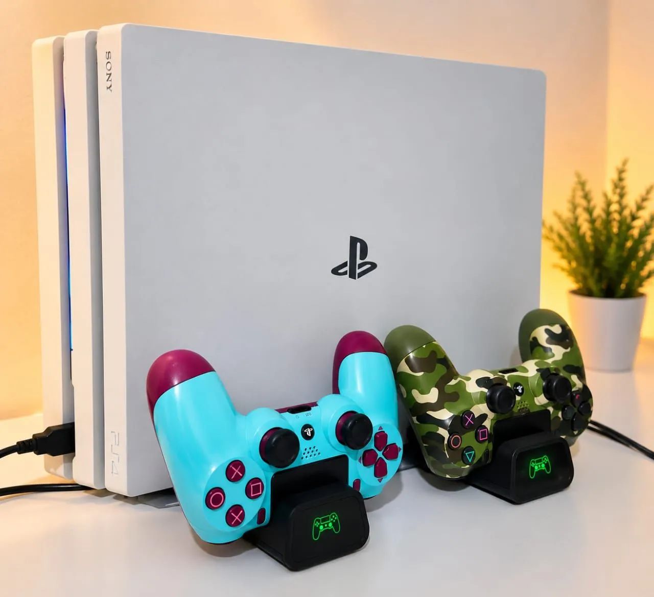 PS4 PRO GLACIER WHITE