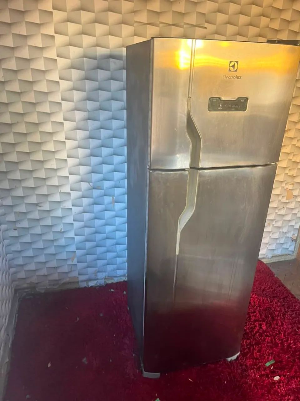 Geladeira Eletrolux inox semi nova  - Foto 2