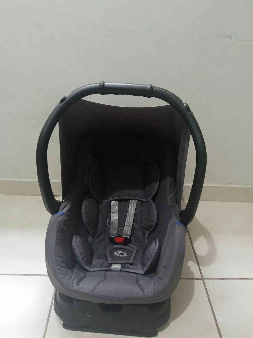 Bebê conforto semi novo