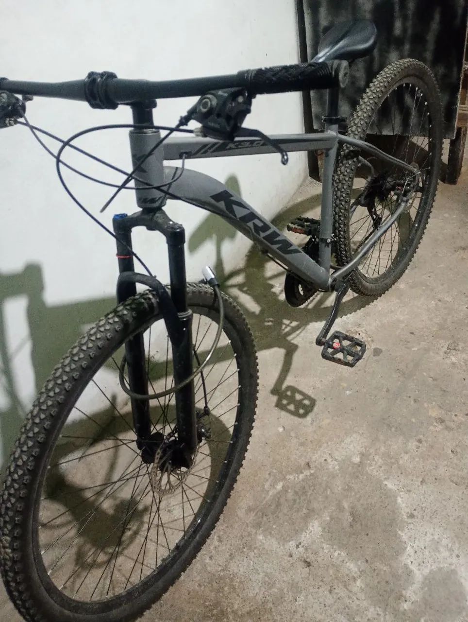 Bicicleta KRW  "aro 29"(10 mêses de uso,com nota fiscal da compra.)