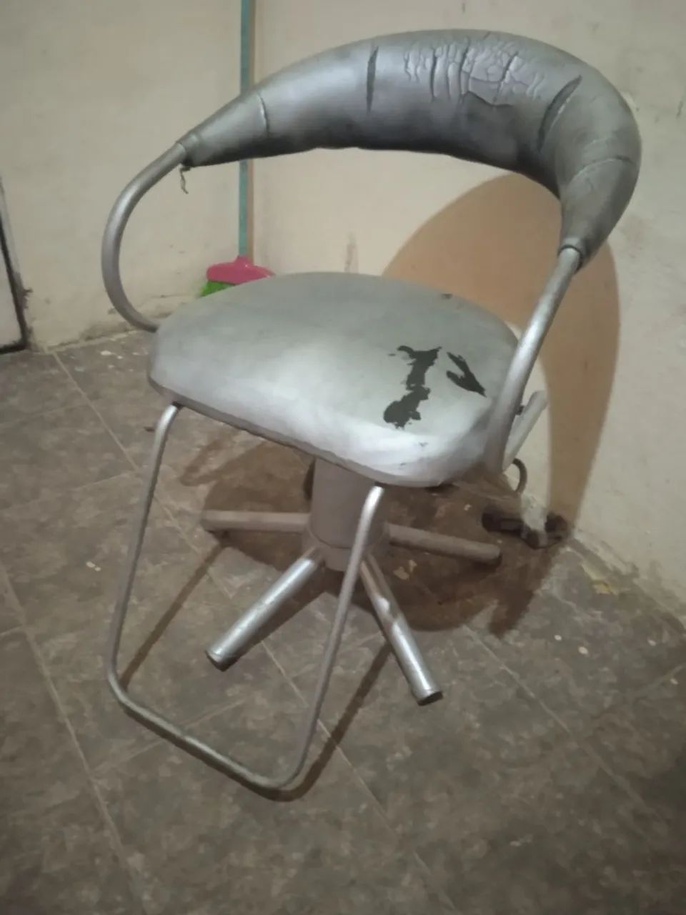 Cadeira de barbeiro  - Foto 2
