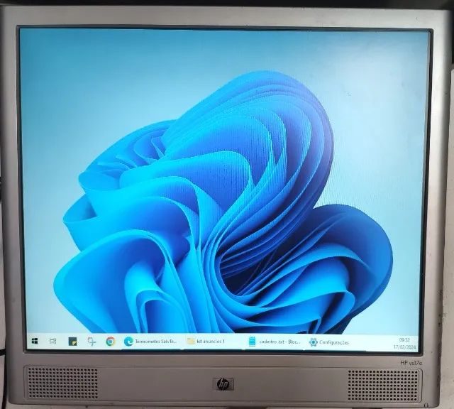 Monitor Hp 17