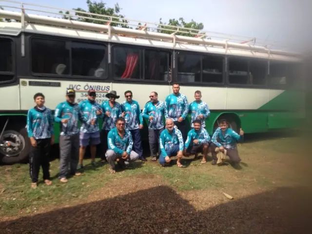 Ônibus adaptado para pesca, lazer ou trabalho. - Foto 2