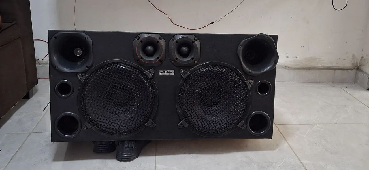 Vendo caixa de som pra carro 