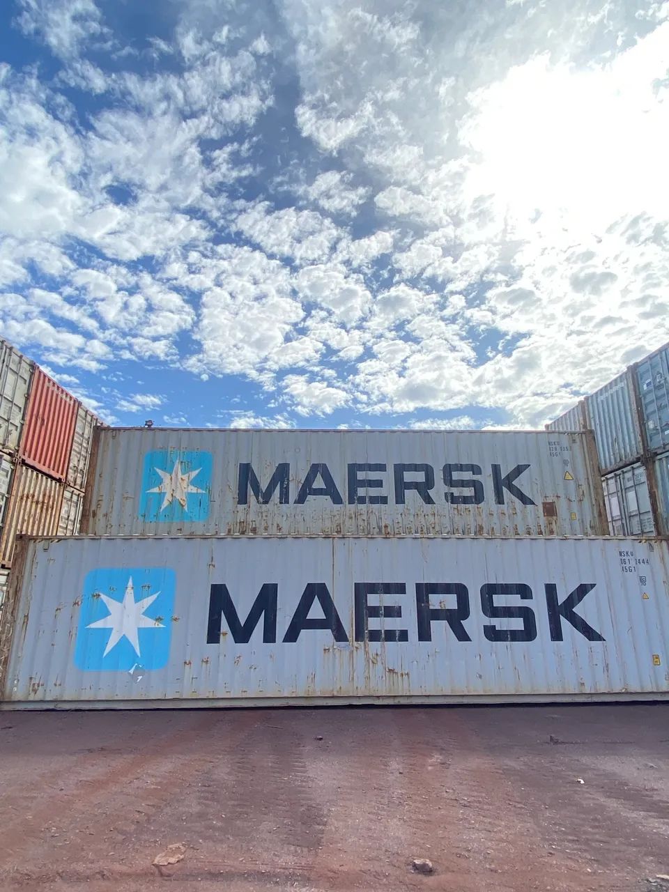 Contêiner marítimo em promoção - 40 pés