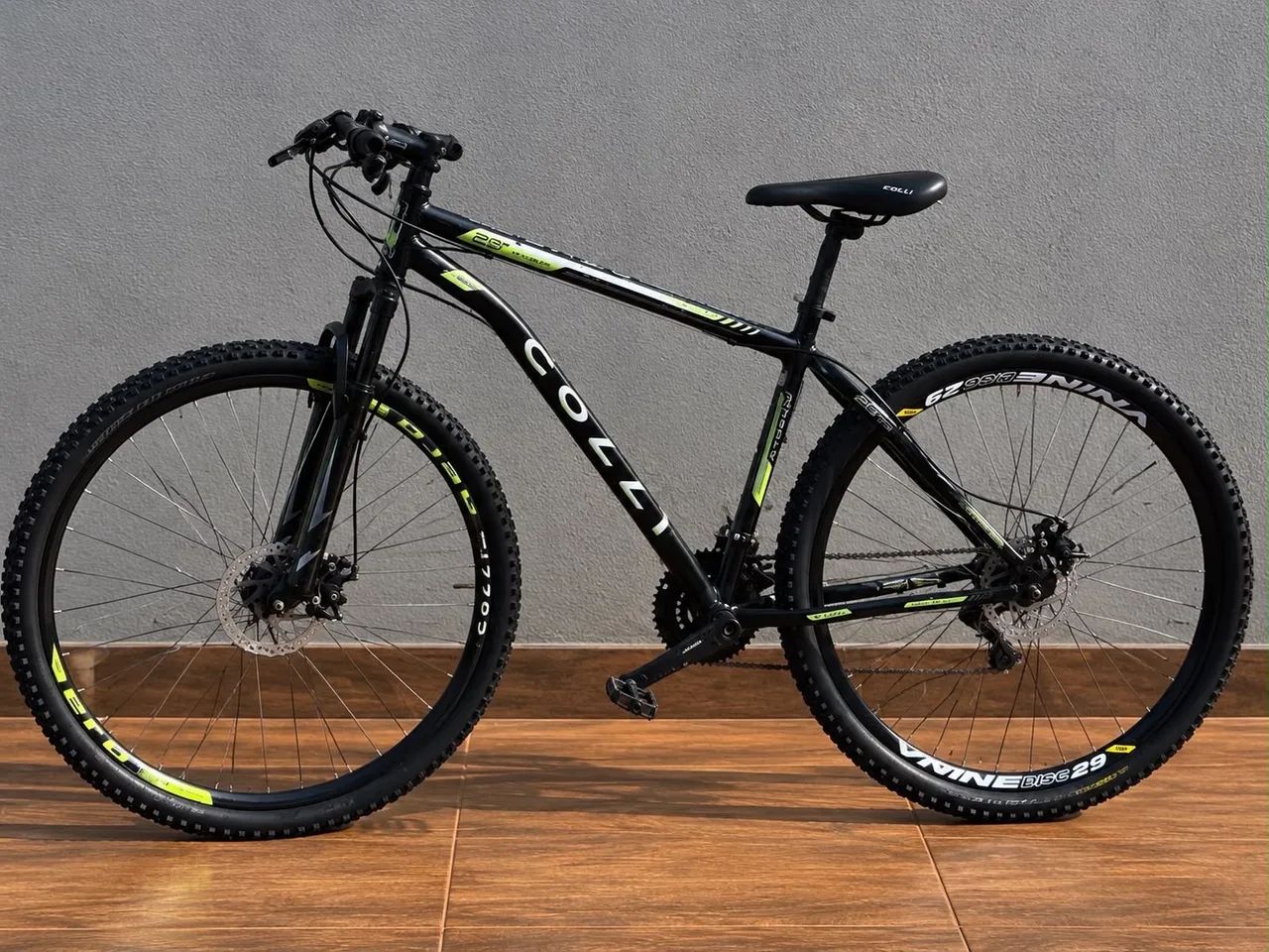 ? BICICLETA COLLI ARO 29 ? PRETA COM VERDE