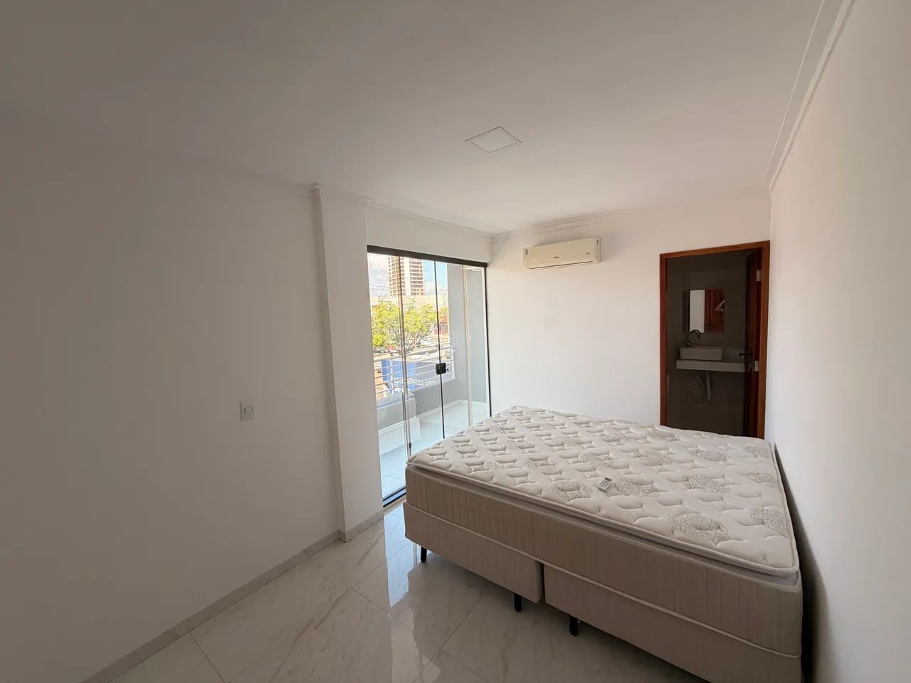 Apartamento bem localizado ( MOBILIADO) 