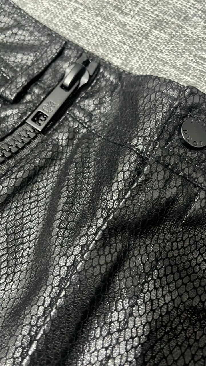 Short couro sintético preto John John 34 - Foto 3