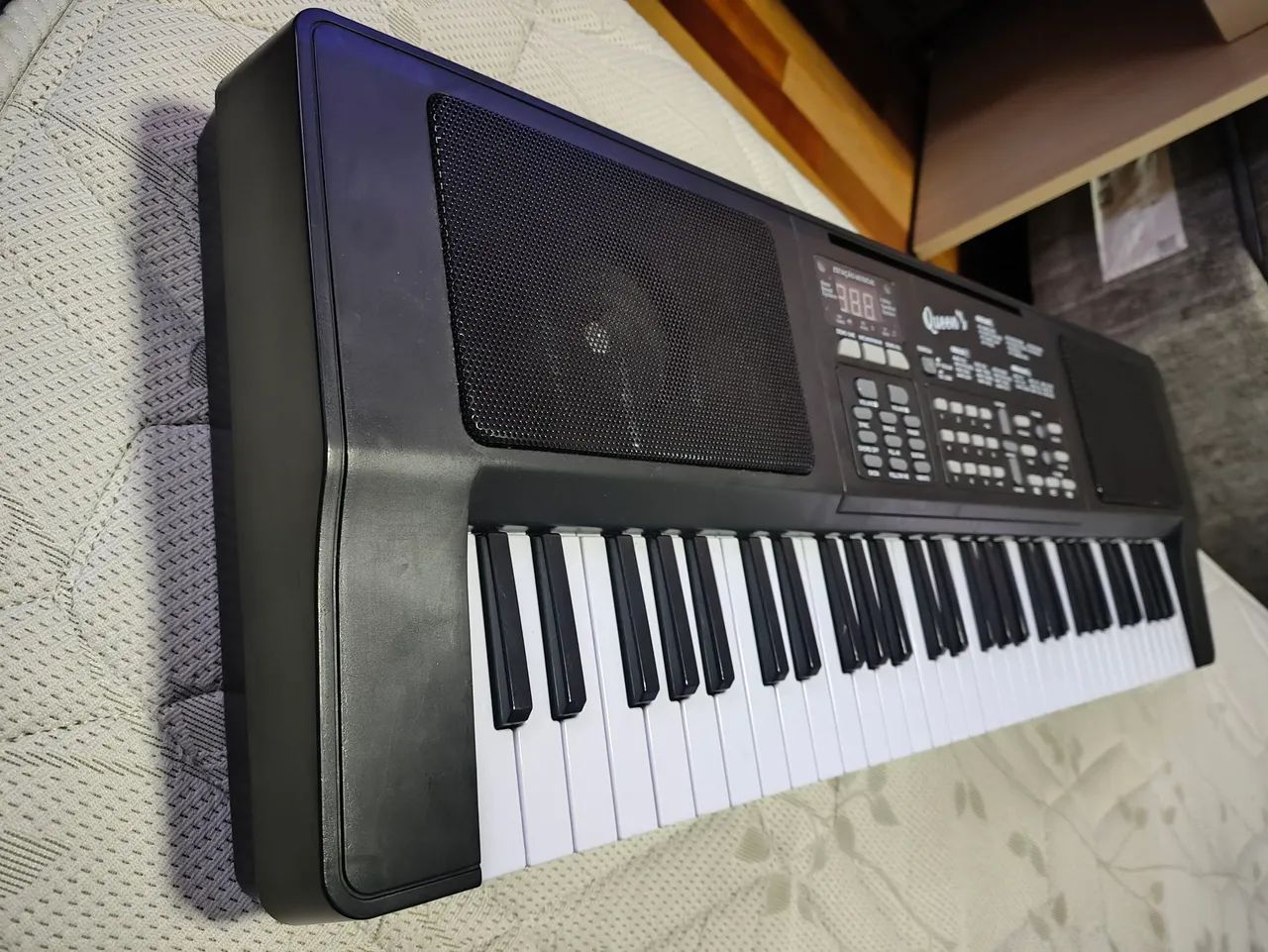 Teclado Queen's 61 teclas - Foto 2