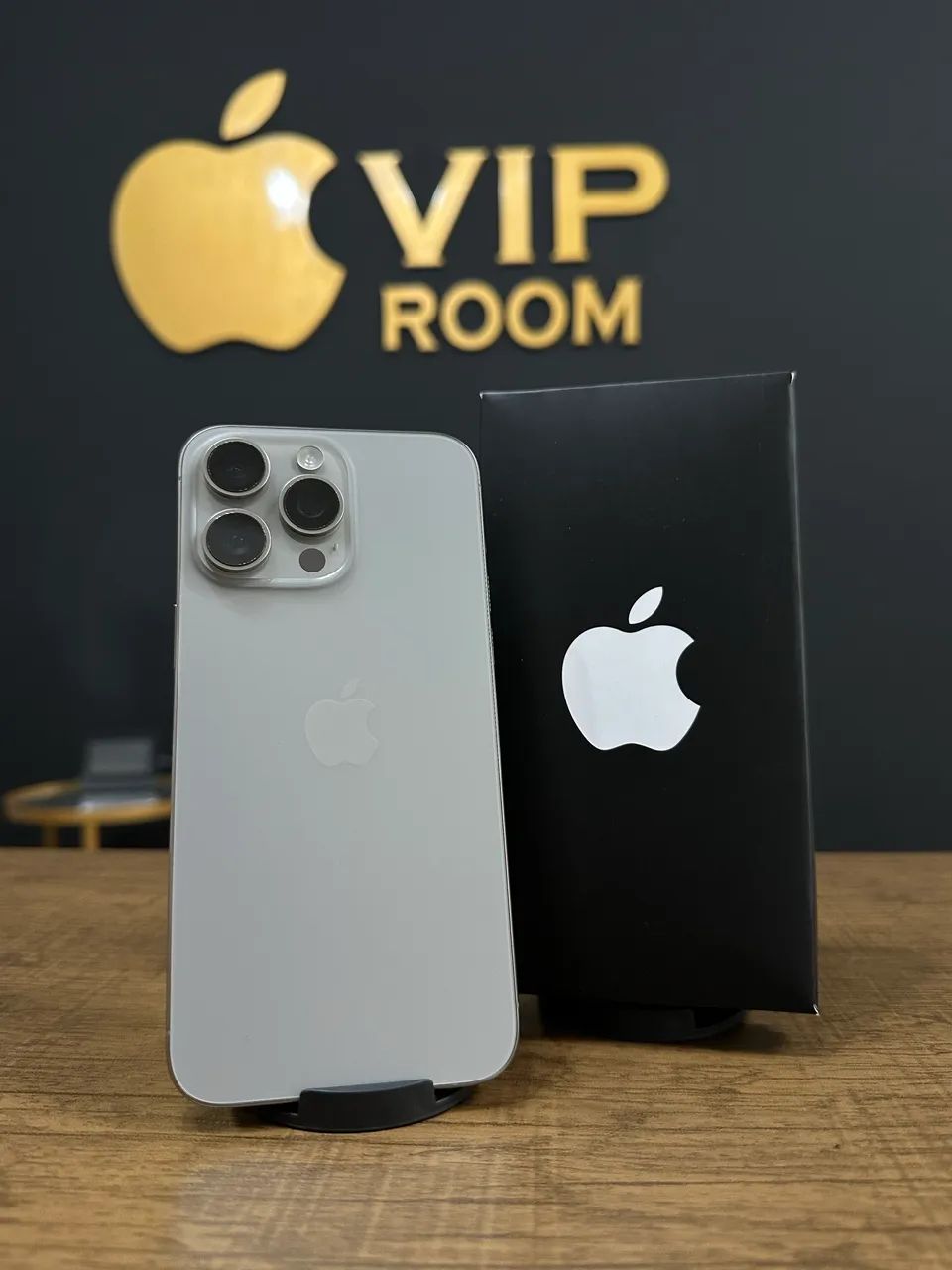 iPhone 15 Pro Max 256gb natural semi novo!!
