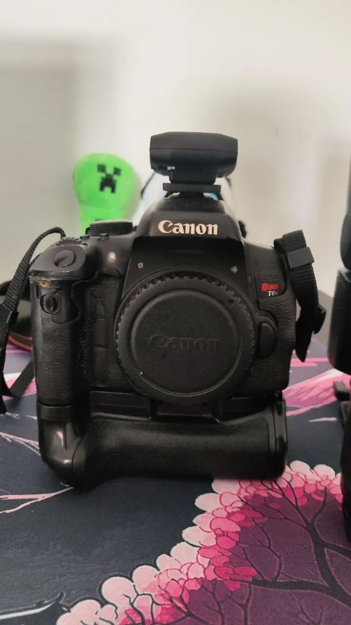 Camera Canon T6i