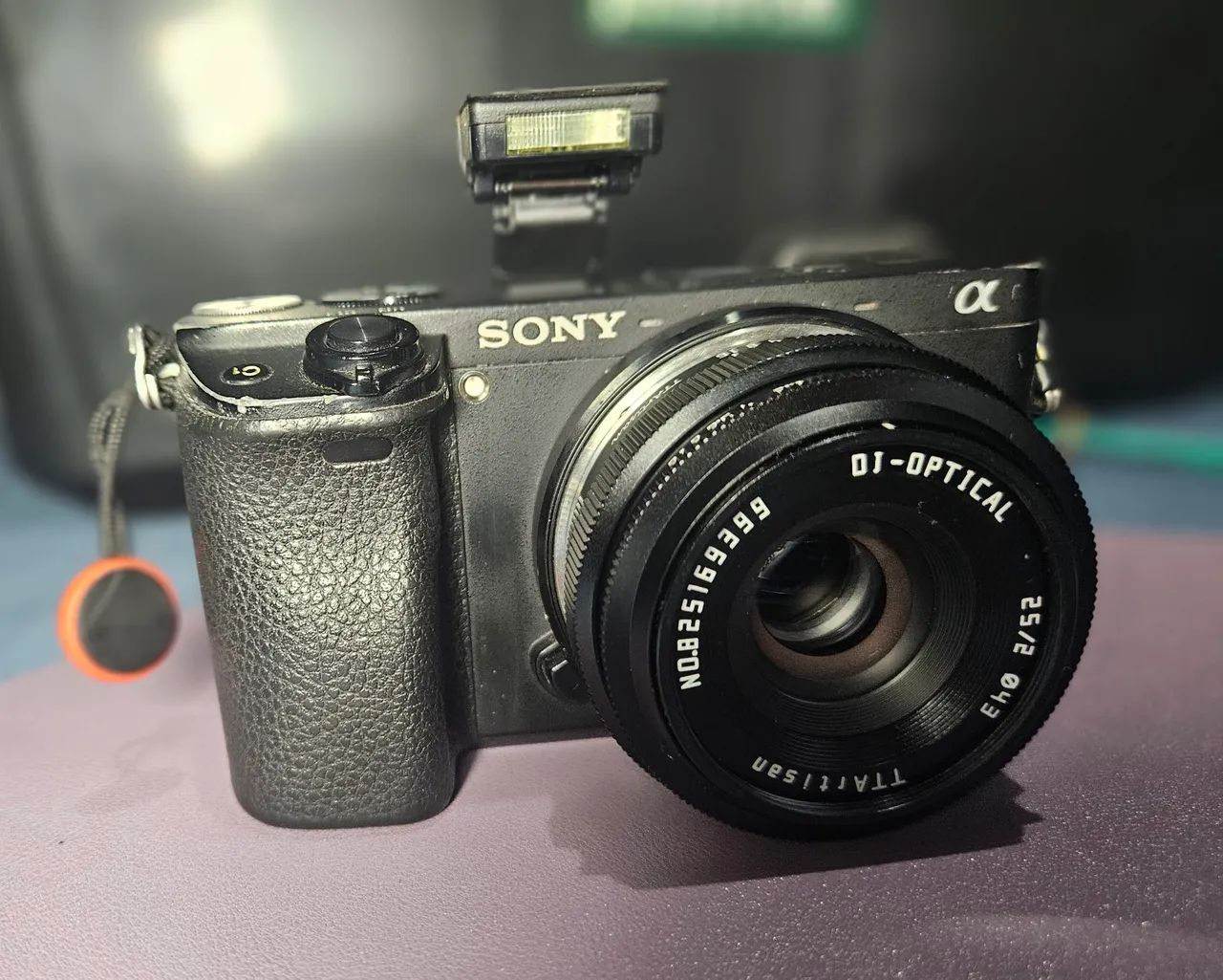 Kit Camera Sony a6300 4K + Lente 25mm f2.0 + Cage e Acessorios